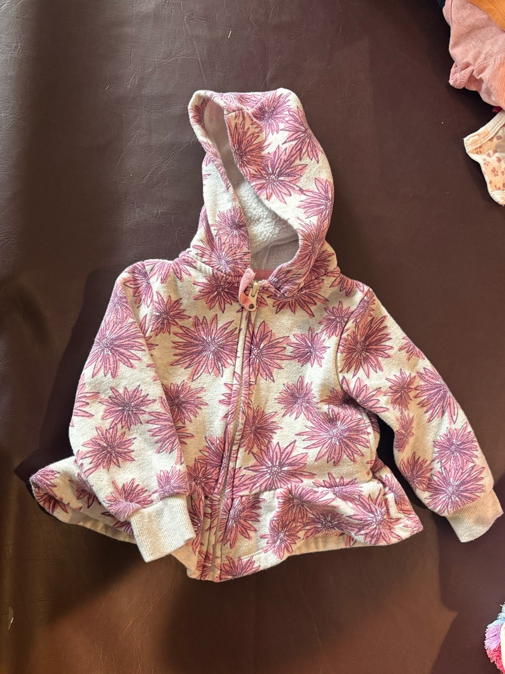 𩷠6 for $20 𩷠Falls Creek Pink Floral Hooded Zip Sweatshirt